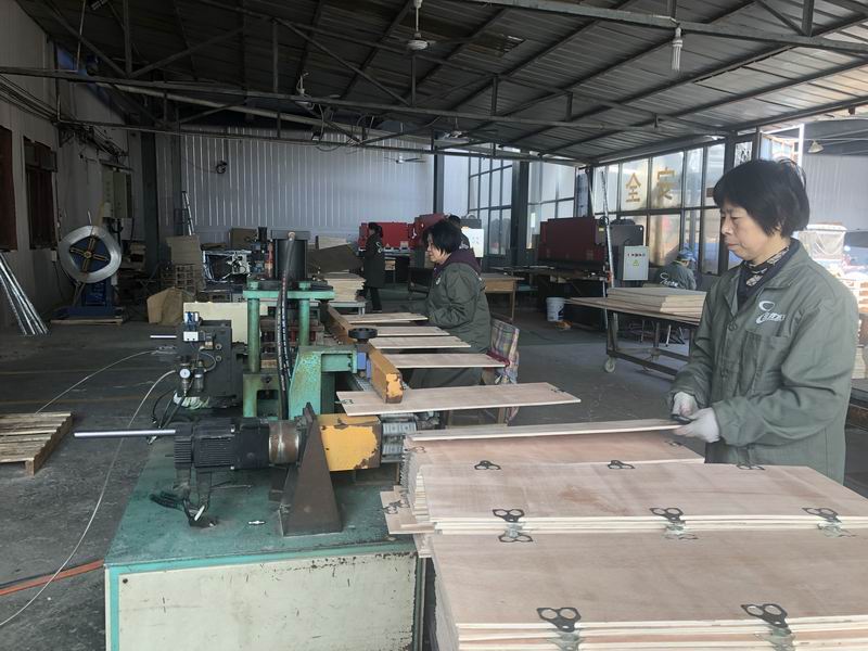 全自動(dòng)打扣機(jī)